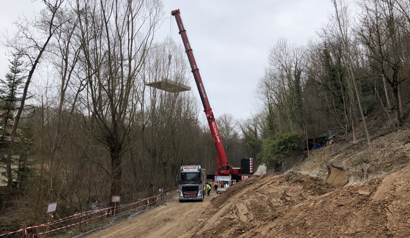 Anlieferung Platte für Staukanal