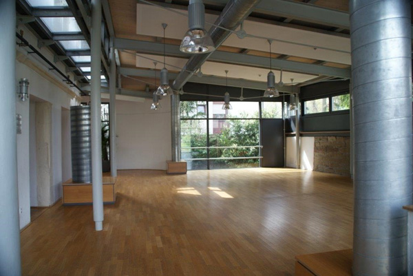 großer Saal - geeignet für Feste von Privatpersonen, Firmenpräsentationen, Seminaren, Mitgliederversammlungen von Vereinen